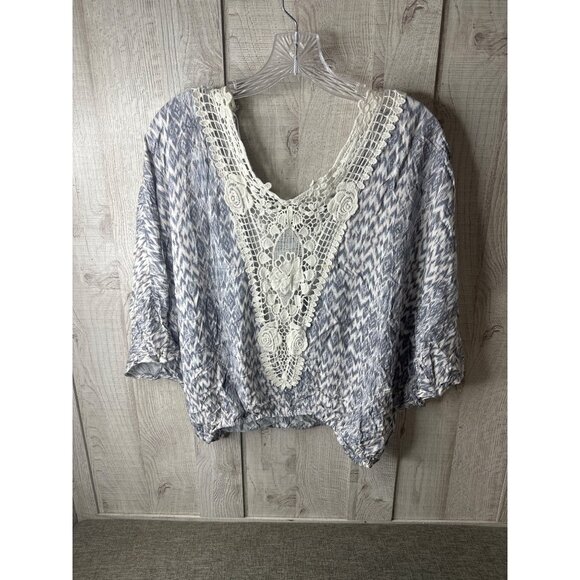 Lovestitch Womens Boho Crochet Lace Trim Top Medium Gray White Chevron Pattern - Picture 2 of 7